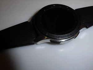 Nutikell Samsung Galaxy Watch + Laadija (6 foto / 6)