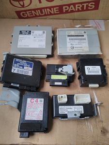 Toyota Land Cruiser 150 89990-60190 861A0-48030 89271-60030 (1 foto / 4)