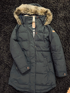Roxy parka (1 foto / 1)