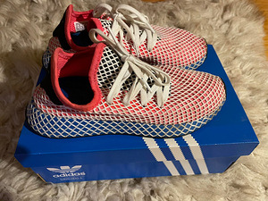 Повседневная обувь Adidas (1 фото из 3)