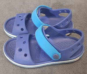 Сандали Crocs (2 фото из 7)