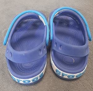 Сандали Crocs (3 фото из 7)