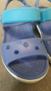 Сандали Crocs (6 фото из 7)
