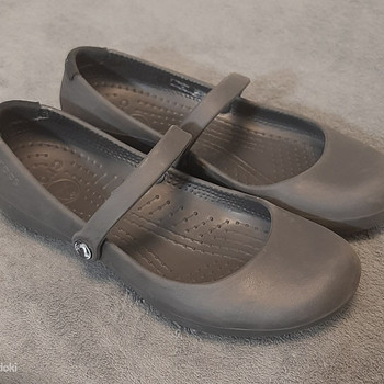 Туфли школьные Crocs