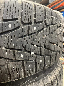 Müüa kasutatud naastrehvid 225/60 r18 (2 foto / 4)