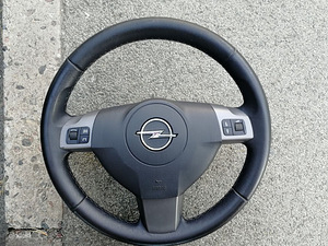 Opel Zafira rool (1 foto / 5)