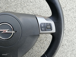 Opel Zafira rool (3 foto / 5)