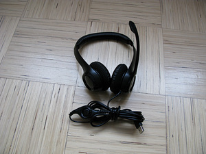 Logi, must - Peakomplekt mikrofoniga USB. (1 foto / 5)