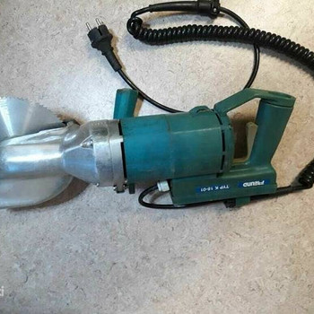 Дискова пила для обробки м'яса Freund K 18-01 з балансиром