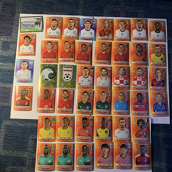 Обменяюсь повторными наклейками Panini World Cup 2022
