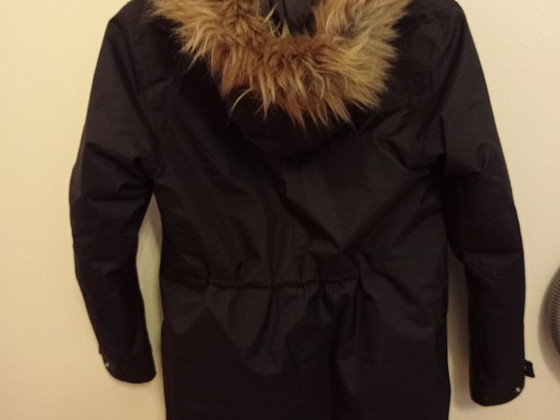 Продается парка Helly Hansen xs