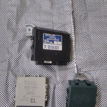 Toyota Land Cruiser 150 85970-60060 89940-60060 89533-60270