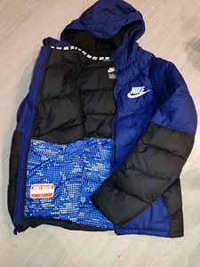 Пуховик Nike новый (2 фото из 3)