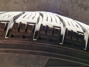 Rehvid 215/60 R16 (2 foto / 4)