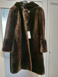 Продам шубу из мутона (5 фото из 5)