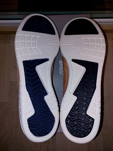 Новые кроссовки ASICS GEL (5 фото из 5)