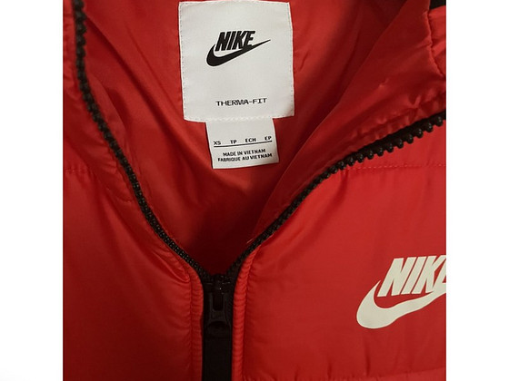 Зимняя куртка Nike, новая