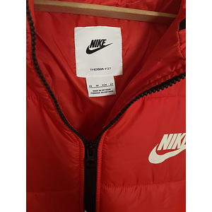 Зимняя куртка Nike, новая (1 фото из 3)