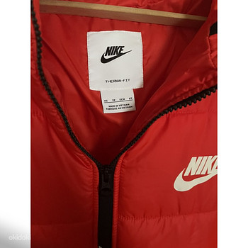Зимняя куртка Nike, новая