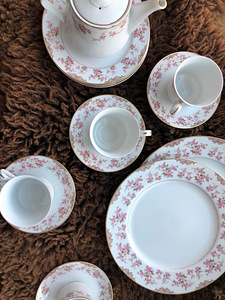 NORITAKE Rose China RI02 Япония винтажный набор (1 фото из 7)