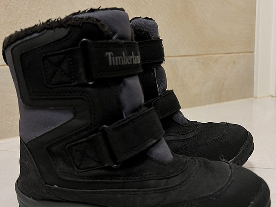 Зимние сапоги Timberland 33 размера.