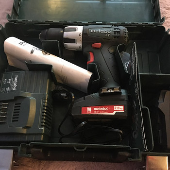 Аккумуляторная дрель-шуруповерт metabo SB18LT