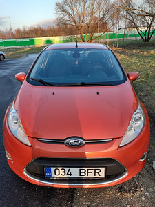 Ford Fiesta 2011 (3 foto / 7)