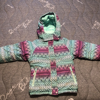 Зимняя куртка для девочки. Размер 110 см. 4-5 лет.