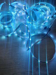 RGB светодиодная лента 5м+5м+управление+переходник! НОВЫЙ! (2 фото из 6)