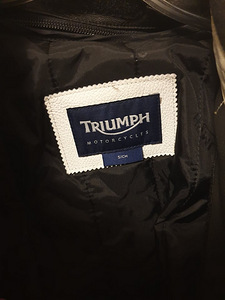 Uus naiste motojope mototagi Triumph suurus S (3 foto / 3)