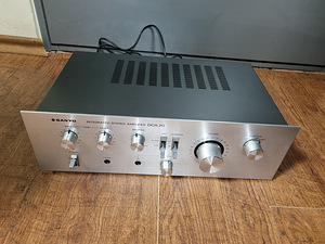 Sanyo DCA-20 Интегрированный стереоусилитель (2 фото из 3)