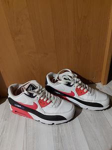 NIKE AIR MAX (40) (1 foto / 3)