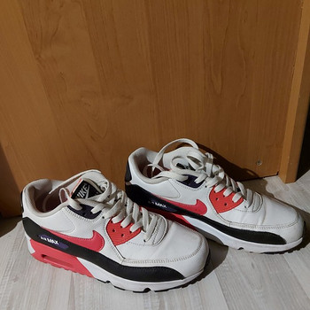 NIKE AIR MAX (40)