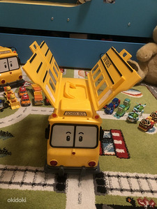 Robocar Poli koolibuss + autod 13 tk (4 foto / 10)