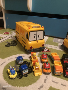 Robocar Poli koolibuss + autod 13 tk (5 foto / 10)