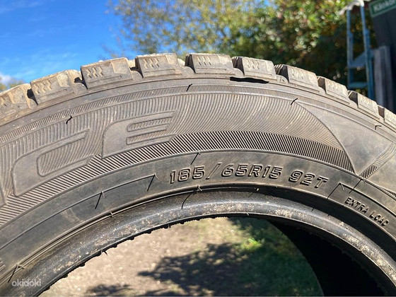 Продам шипованную резину 185/65r15 Falkens