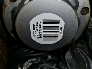 Müün kaks telje võlli tagaratastel, BMW e60 3.0l tagumine pr (1 foto / 2)