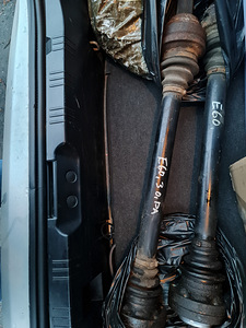 Müün kaks telje võlli tagaratastel, BMW e60 3.0l tagumine pr (2 foto / 2)