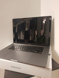 MacBook Pro 16 A2141 16gb 512GB (1 foto / 3)