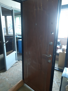 METALLUKS MDF 860 X 2050 MM (1 foto / 2)