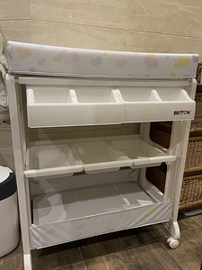 Пеленальный столик Britton (1 фото из 3)
