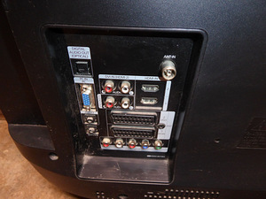 Teler Samsung LE-32C457 + Pult + Juhe (4 foto / 6)