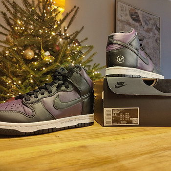 Фрагмент Design X Nike Dunk High Beijing EU 38