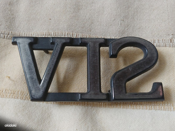 Jaguar V12 оригинальная эмблема