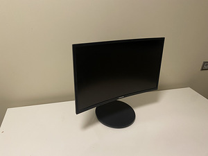 Lauaarvuti komplekt (arvuti, 2x monitori, hiir, klaviatuur) (3 foto / 5)