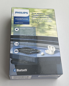 Philips True Wireless Headphones Black / White (2 foto / 8)