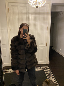 Меховое пальто (4 фото из 4)