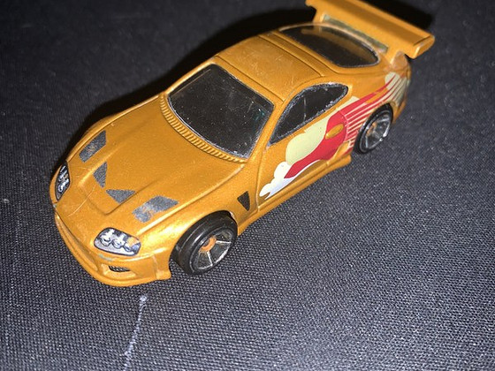 Hot Wheels Toyota Supra 2012 Dorado Rápido Y Furioso
