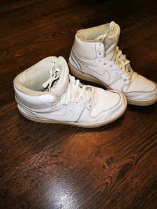 Nike Ebernon Mid 43 (1 фото из 3)