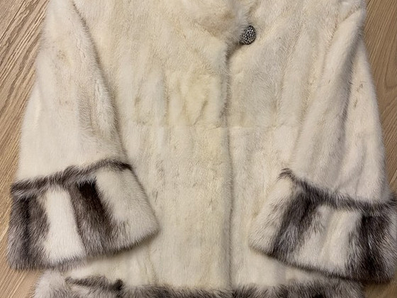 Naaritsajakk / kasukas